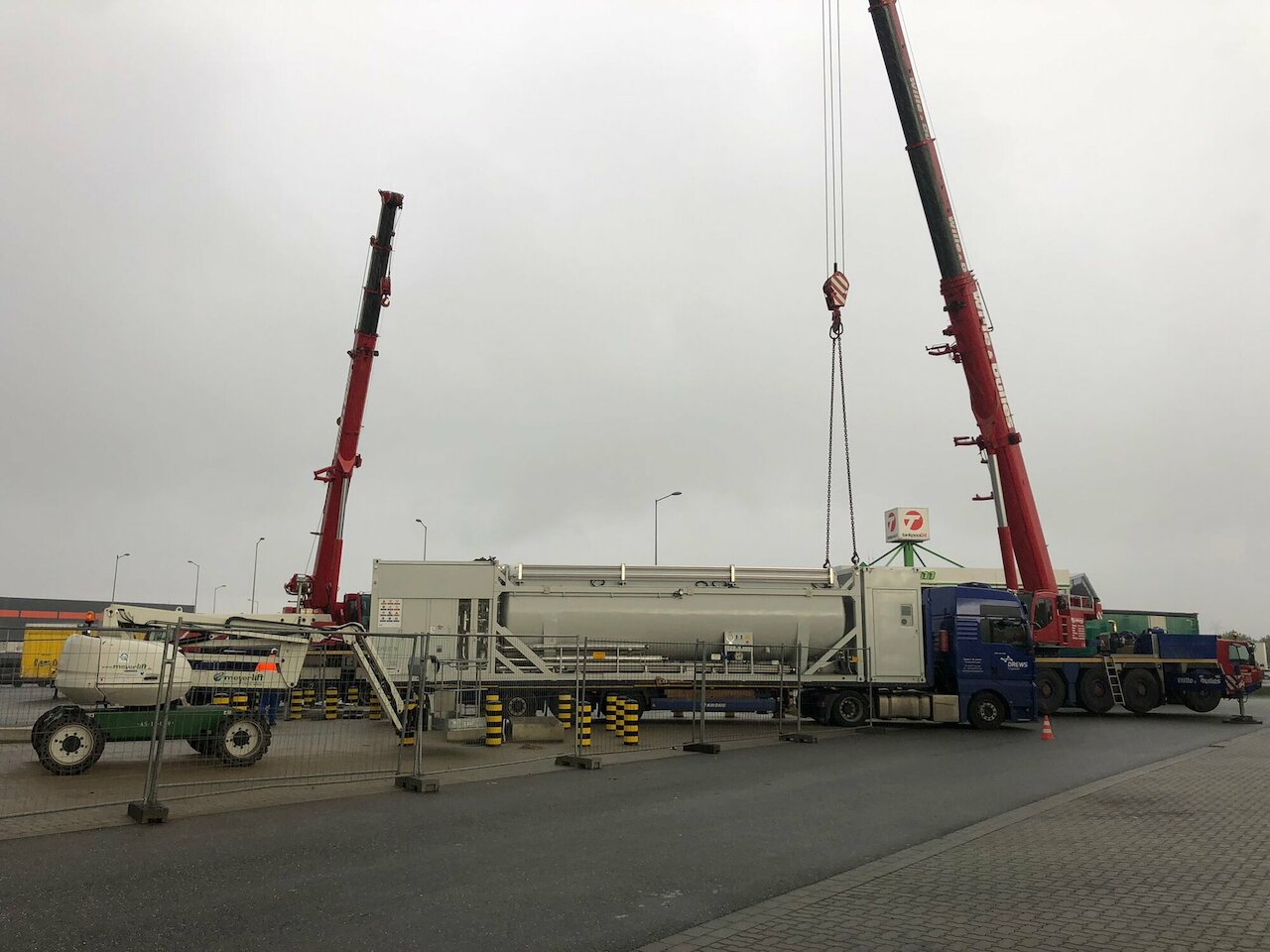 REEFUEL Bio-LNG Tankstelle in Handewitt, bei Flensburg Image 1