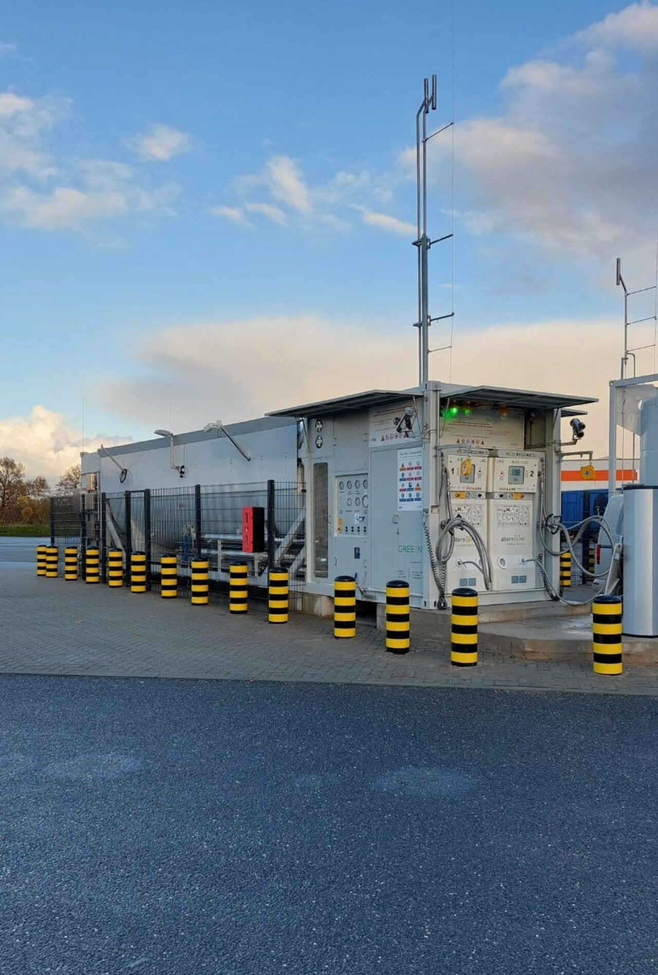 REEFUEL Bio-LNG Tankstelle in Handewitt Image 1